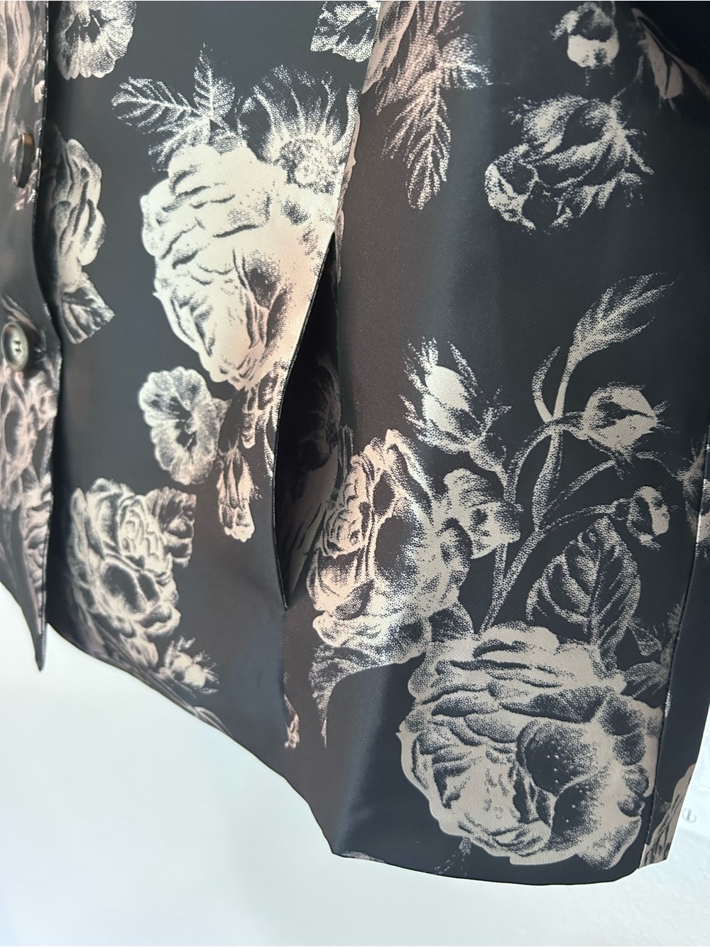 Studio 1886 dressy jacket black with gold roses XL - Picture 6 of 9